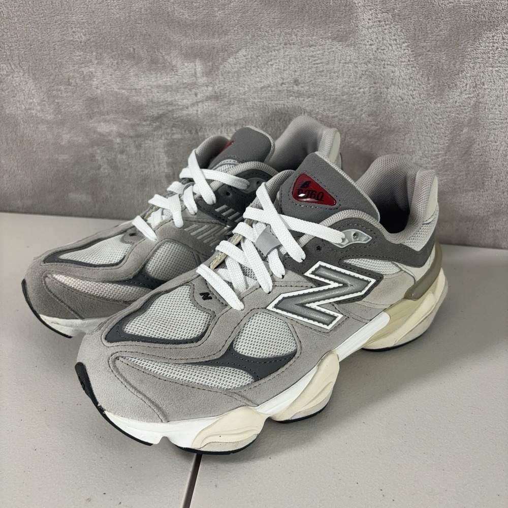 New Balance 9060 Rain Cloud Sneakers Boys 6.5 Gray Running Shoes GC9060GY - Picture 5 of 11